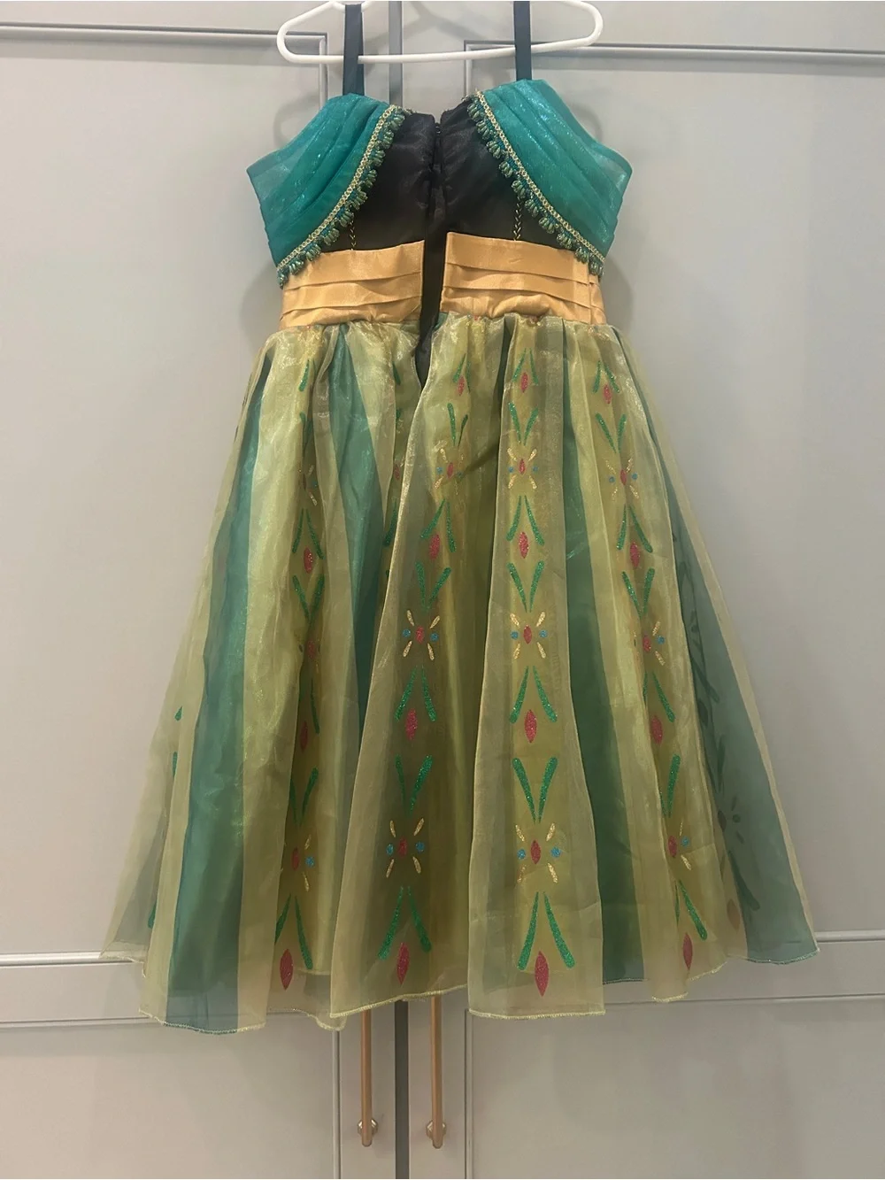 Disney Store authentic Anna Coronation Dress Costume Size 5/6 Worn Once